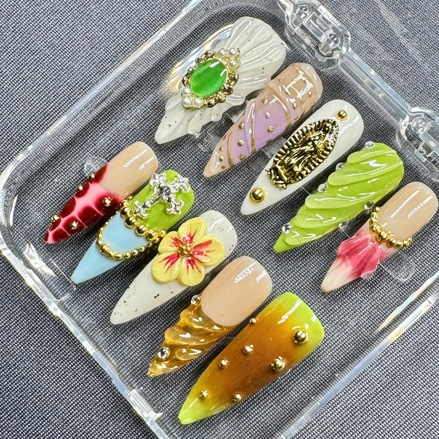 Ocean Breeze Press-On Nails – Ocean Blue Gradient with Seashell Design – Handmade Nail Art for Summer Vibes