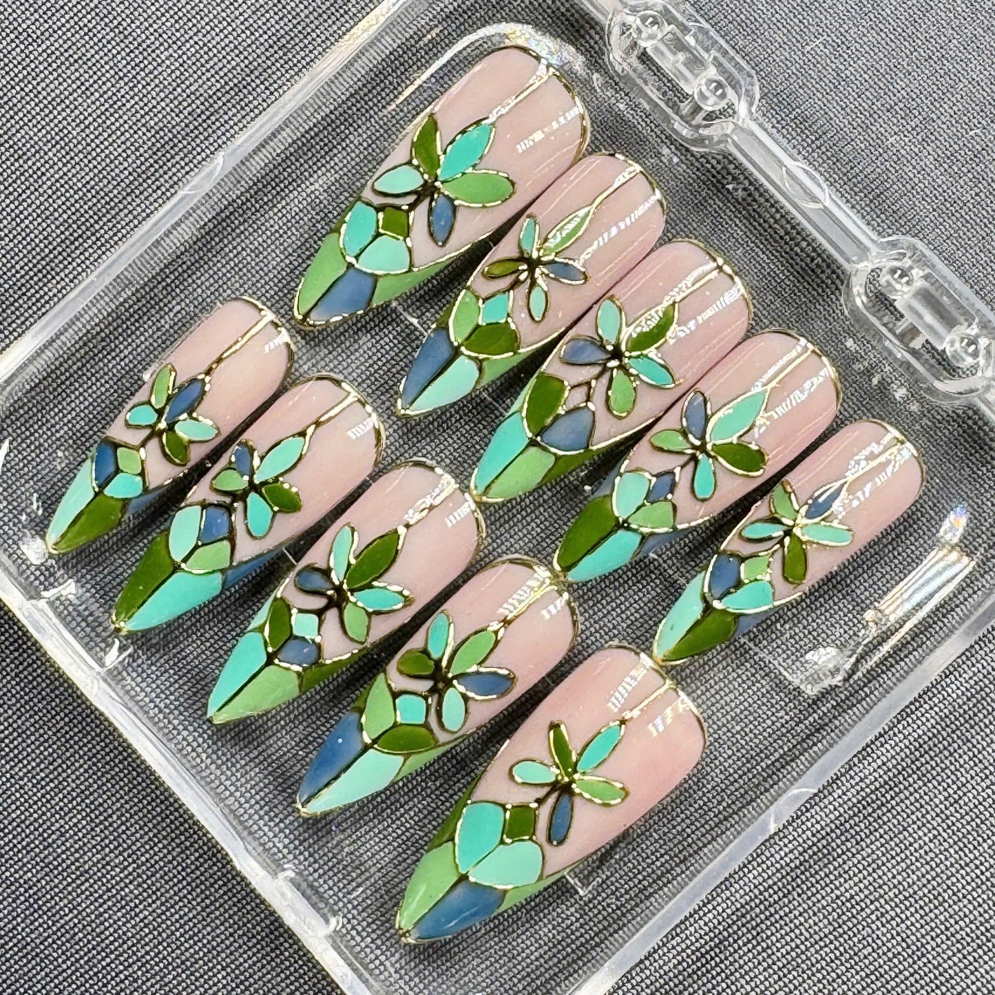Botanical Botanical Press-On Nails – Handmade Floral Nail Art in Soft Pastels – Eco-Friendly and Reusable Nail Set