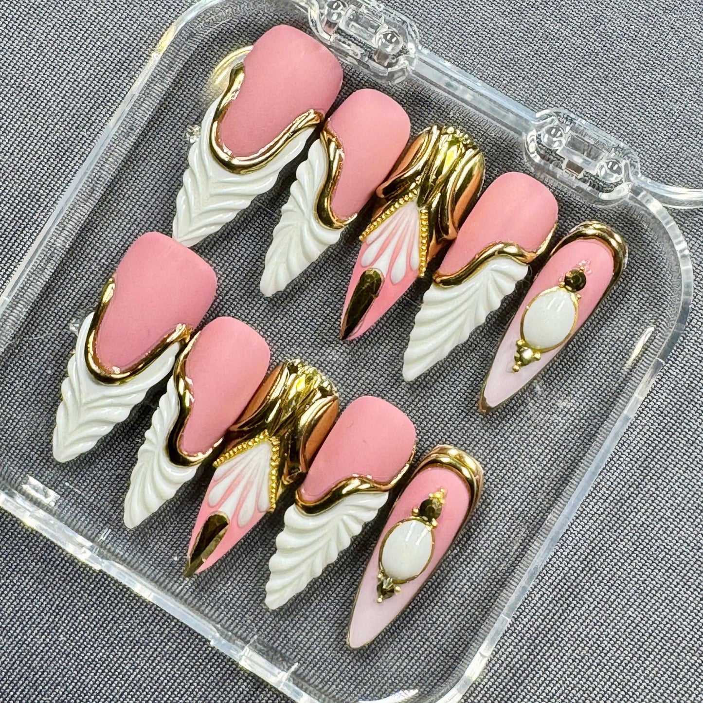 Trendy Heart Tips Press-On Nails – Pink and Gold Love Nail Art – Handmade Custom Nail Design Set