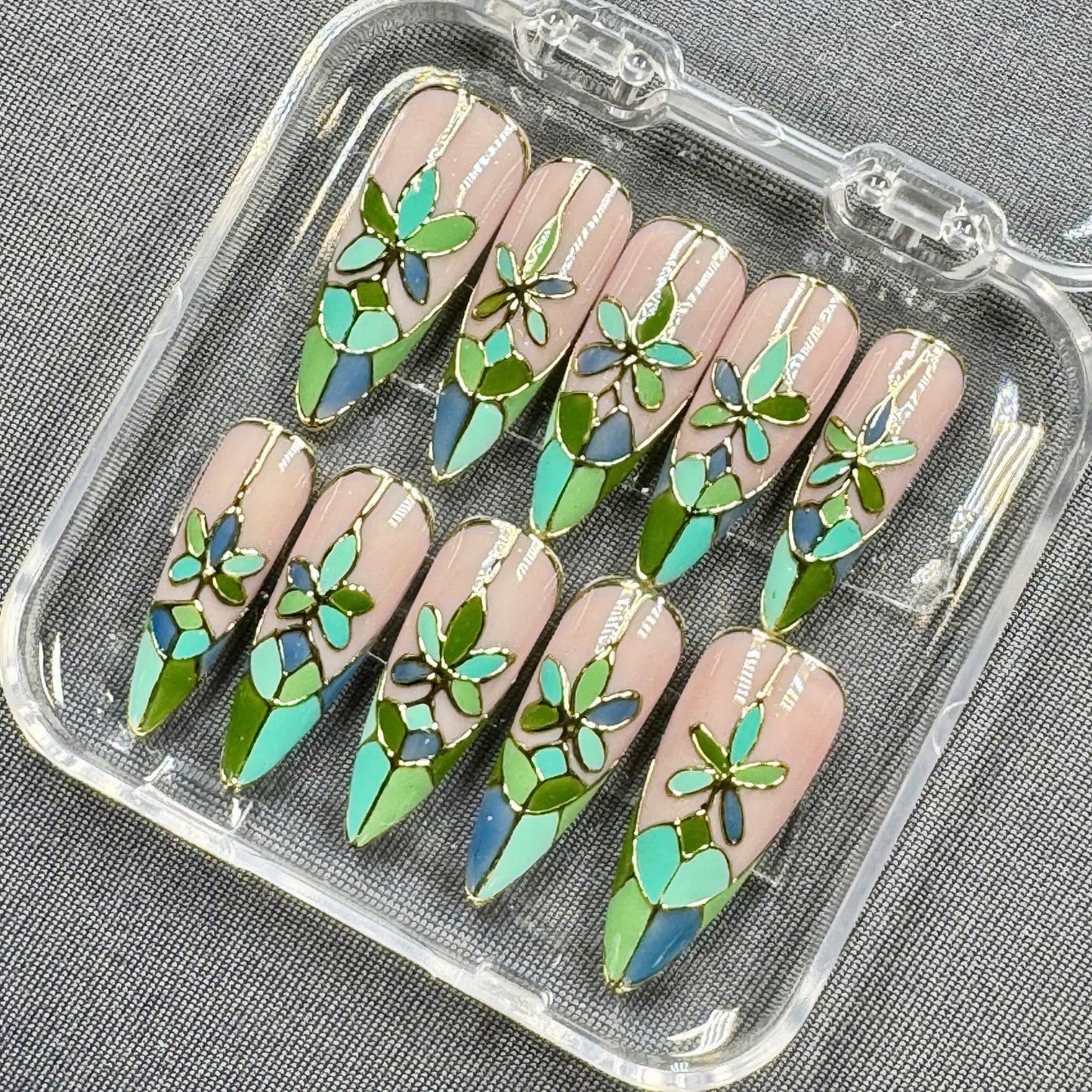 Botanical Botanical Press-On Nails – Handmade Floral Nail Art in Soft Pastels – Eco-Friendly and Reusable Nail Set
