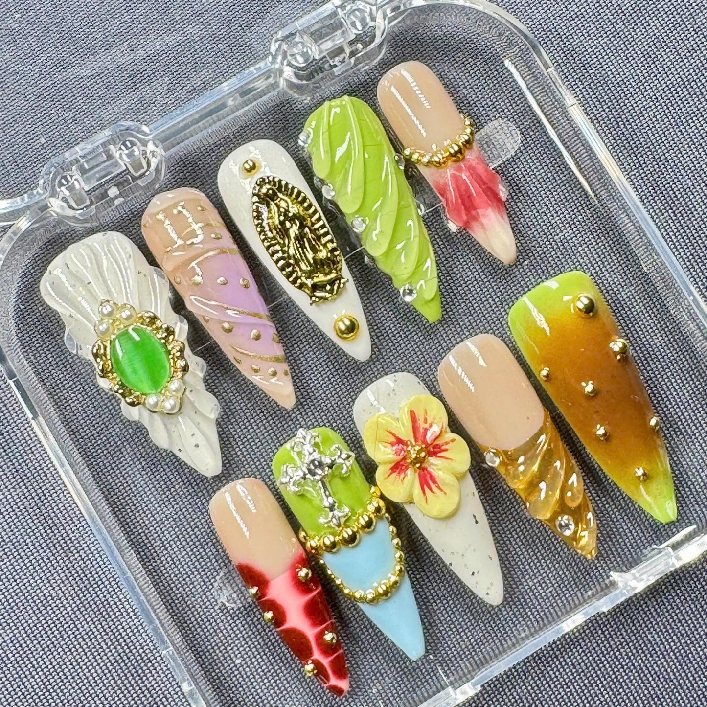 Ocean Breeze Press-On Nails – Ocean Blue Gradient with Seashell Design – Handmade Nail Art for Summer Vibes