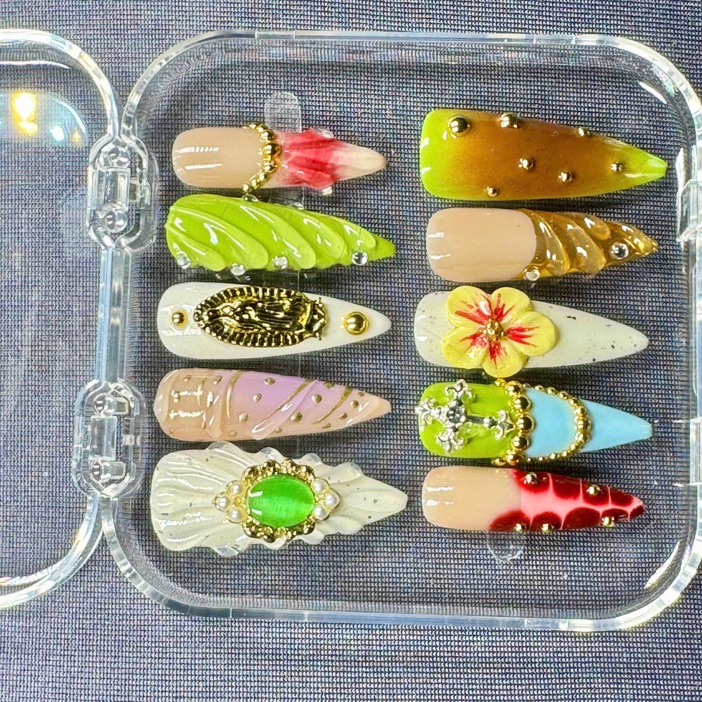 Ocean Breeze Press-On Nails – Ocean Blue Gradient with Seashell Design – Handmade Nail Art for Summer Vibes